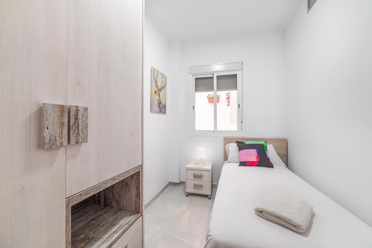 Alohamundi Feria Apartment เซบีญา ภายนอก รูปภาพ