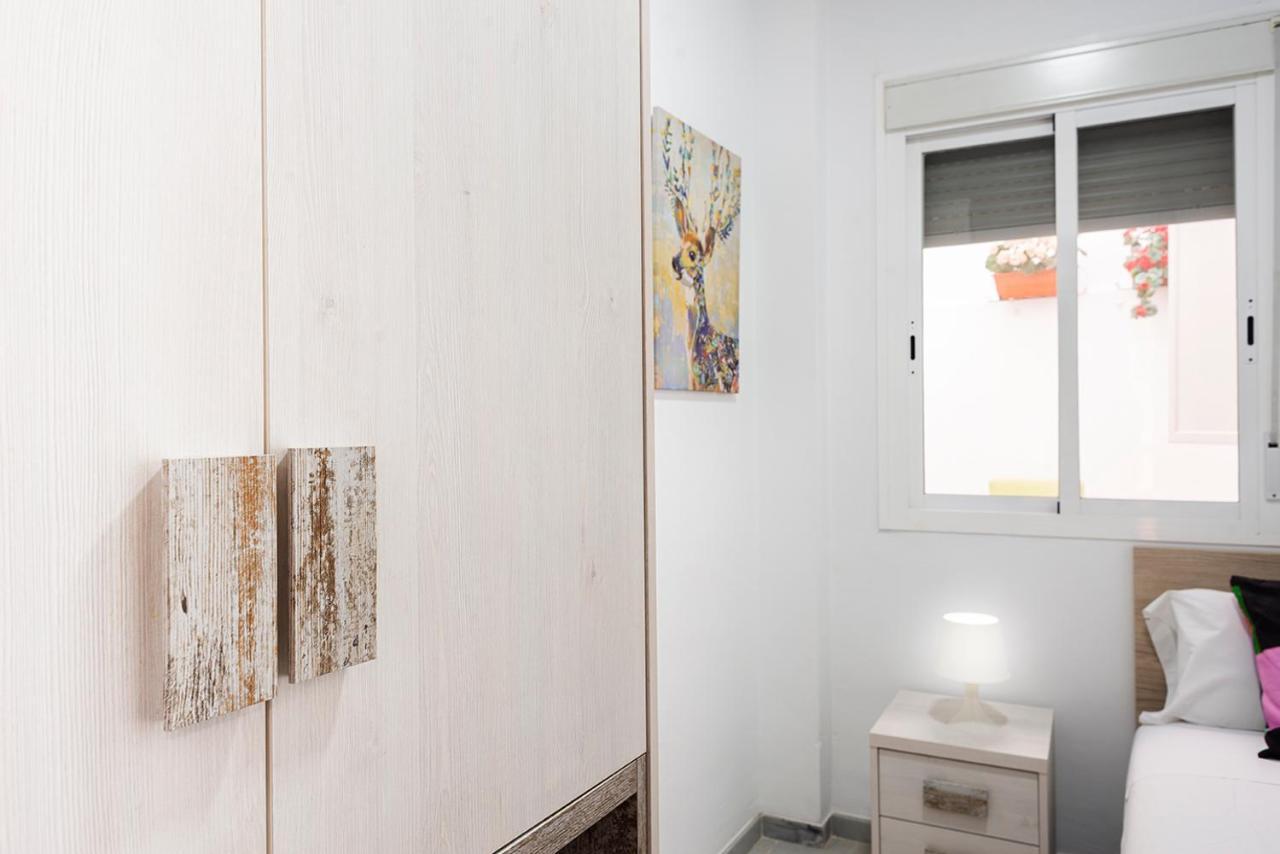 Alohamundi Feria Apartment เซบีญา ภายนอก รูปภาพ