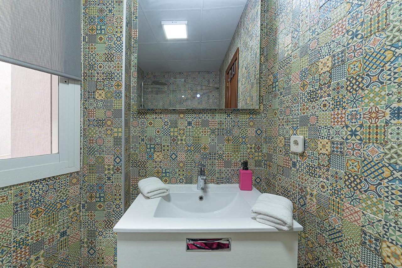 Alohamundi Feria Apartment เซบีญา ภายนอก รูปภาพ